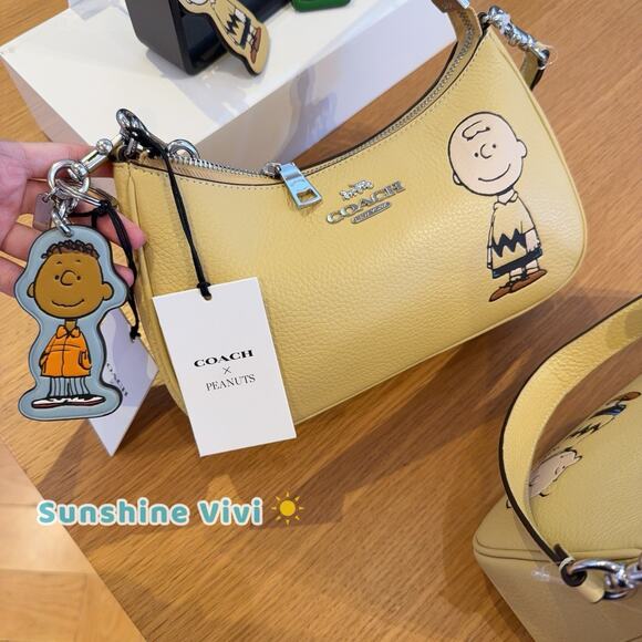 NWT Coach X Peanuts Franklin Bag Charm Sv/Light Blue Multi CBG55 - Picture 3 of 8